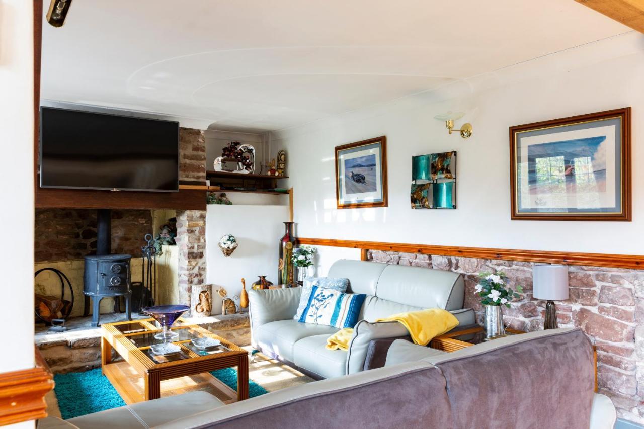 Herefordshire Holiday Cottages Lea ภายนอก รูปภาพ