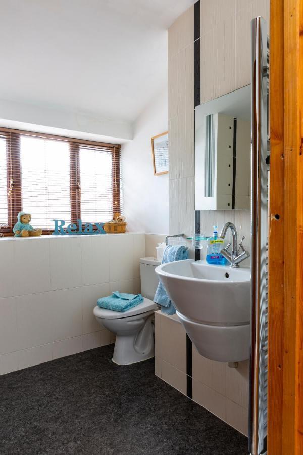 Herefordshire Holiday Cottages Lea ภายนอก รูปภาพ