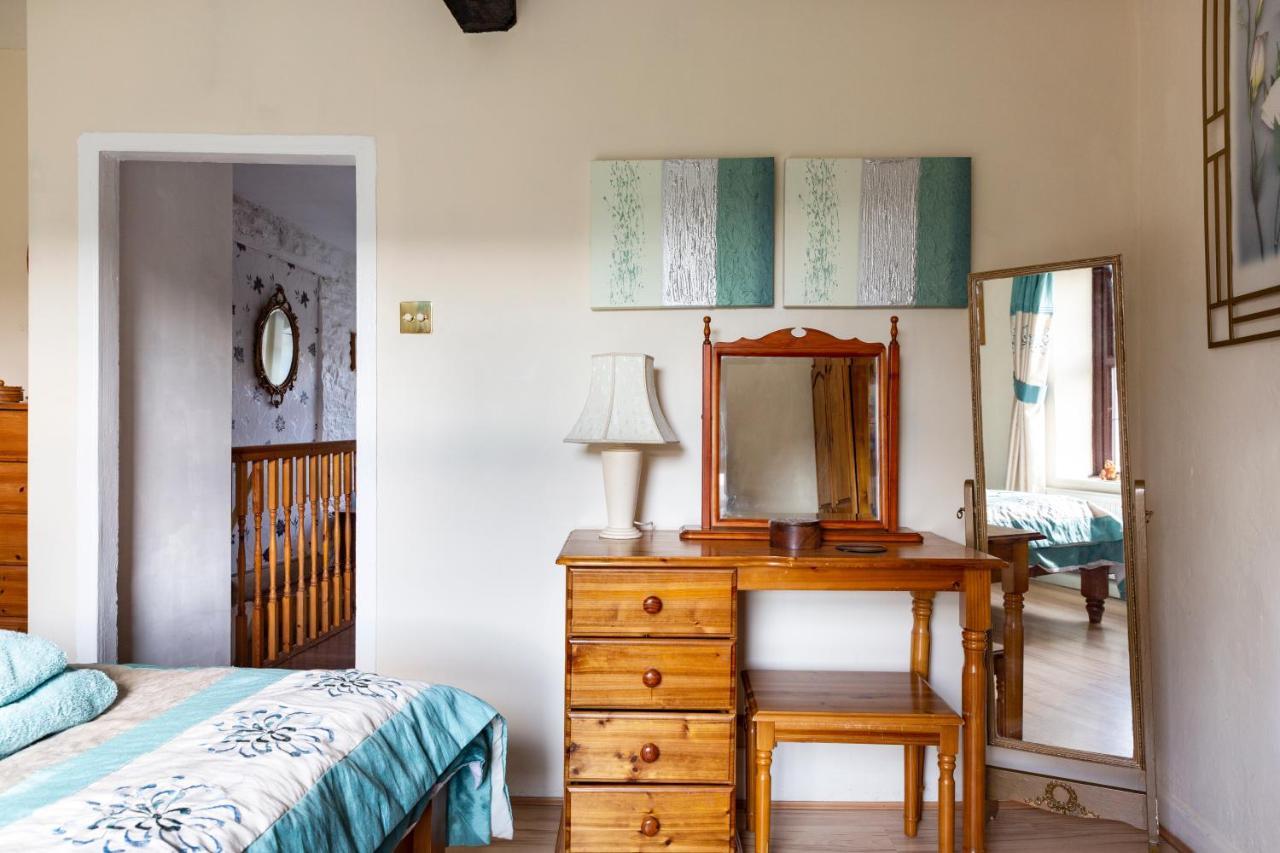 Herefordshire Holiday Cottages Lea ภายนอก รูปภาพ